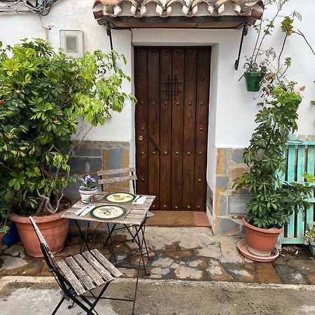 Tiny Spanish House Касарес Екстериор снимка